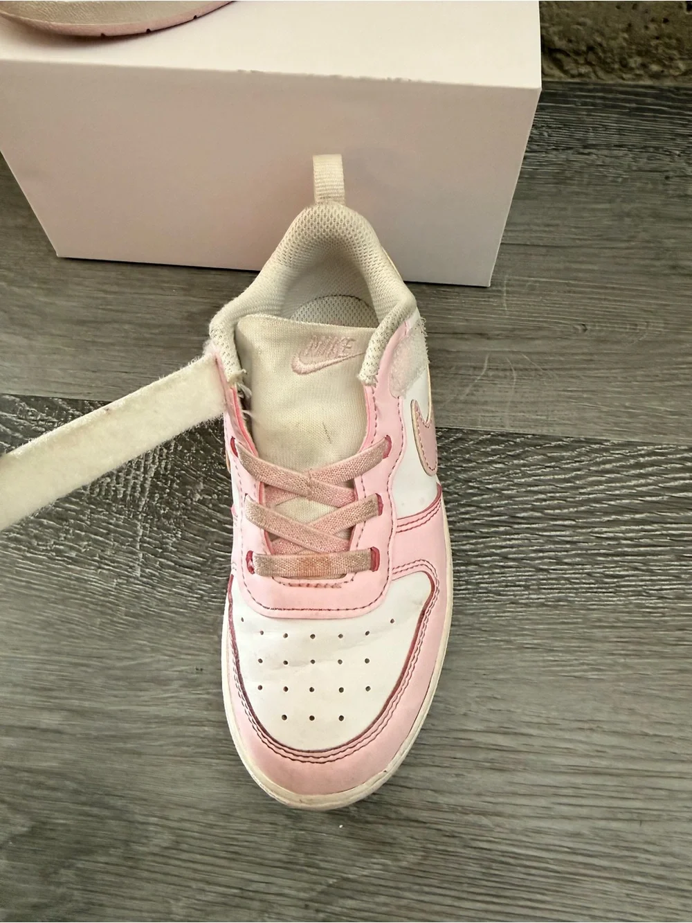 Nike easy off